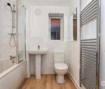 3 bedroom unspecified - Photo 1