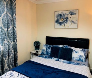 3 bedroom end of terrace house to rent - Photo 5