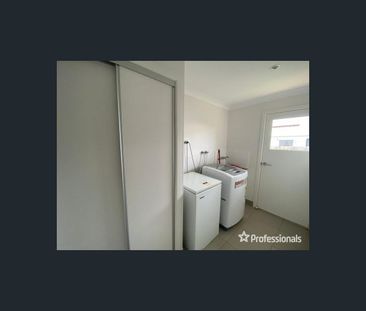 4 Rehbein Avenue, Qunaba, Qld 4670 - Photo 5