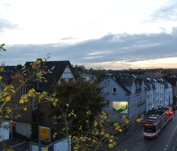 Helle Dachgeschosswohnung mit Balkon, ca. 62,41 m² in Dortmund-Marten zu vermieten! - Foto 1