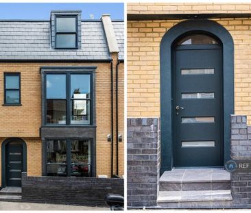 2 bedroom semi-detached house to rent - Photo 2