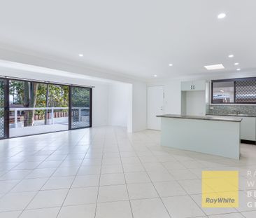 SPACIOUS FAMILY HOME WITH LARGE ENTERTAINER'S DECK - Photo 1