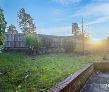 Hills Lane, Northwood, HA6 - Photo 1