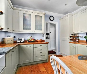 3 bedroom maisonette to rent - Photo 6