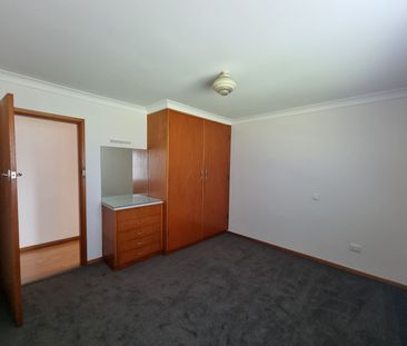Beautifully Positioned Ground Floor Unit! - Photo 2
