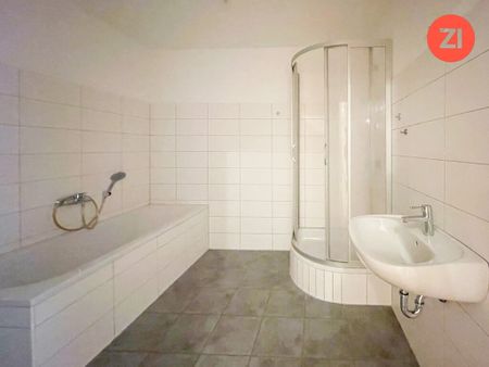 Schöne 2,5 ZI-Wohnung mit Terrasse und möblierter Küche - Foto 3