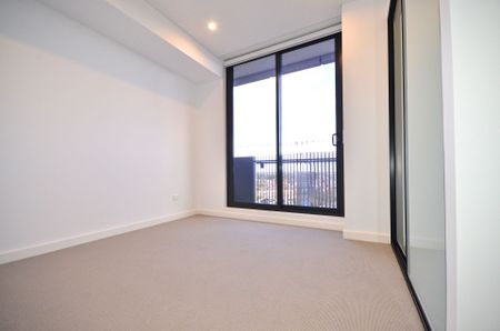 1 Bedroom Apartment with Stunning Panoramic Views - Photo 3