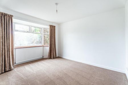 4 bedroom bungalow to rent - Photo 4