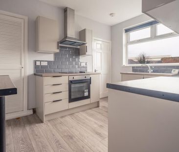 2 bedroom flat to rent - Photo 6