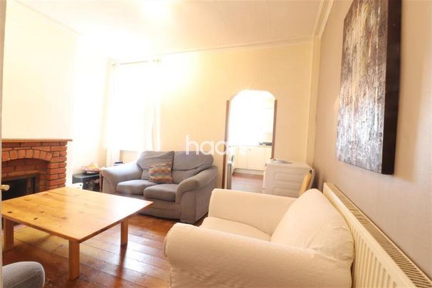 1 bedroom in a house share to rent - Photo 1