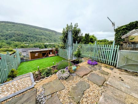 3 bedroom terraced house to rent - Photo 4