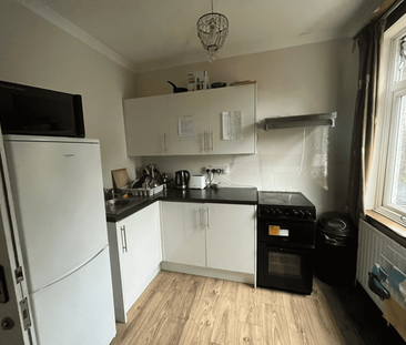 House share to rent - Photo 3