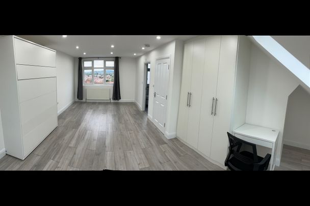 Room in a Shared House, Hillside Avenue, HA9 - Photo 1