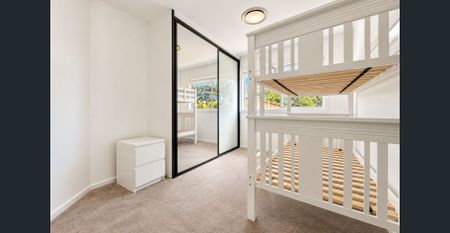 Brand New Luxury Family Living with Elevated Views - Photo 3
