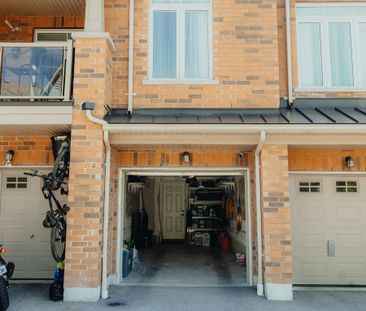 For Lease - 2728 William Jackson Drive Unit# 7, Pickering, Ontario - Photo 1