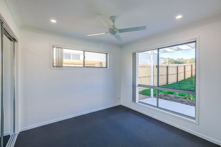 Modern 3 Bedroom Townhouse - Photo 5