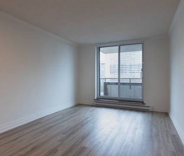 2 Bedroom - Close to O-Train - Gym - Rooftop Lounge and Patio - Photo 1