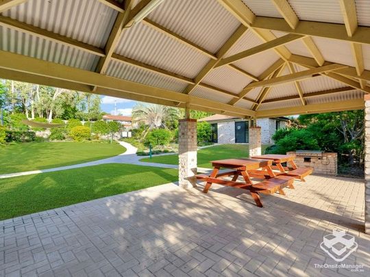 All bedrooms air conditioned, Sunnybank Hills State School catchment - Photo 1