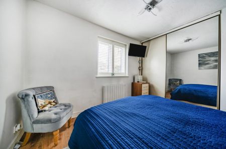 Beta Road, Woking, Surrey, GU22 - Photo 3