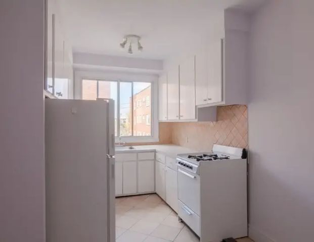 4505-4515 Dupuis Avenue | 4505 Dupuis Avenue 4505 Avenue Dupuis, Montreal - Photo 1