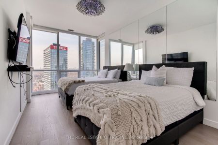 25 Capreol Court #PH02 - Photo 5