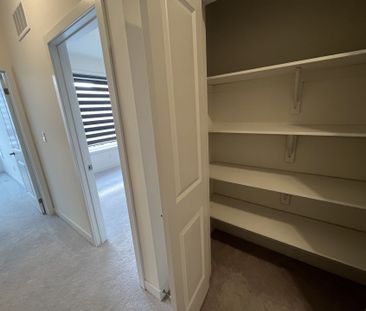 For Lease - 111 Hilts Drive, Richmond Hill, Ontario - Photo 5