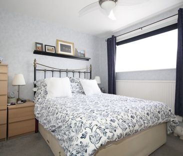 Queendale Court, Woking - Photo 5