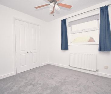 2 bedroom end of terrace house to rent - Photo 1