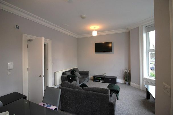 Apt 2, 81 Stockmans Lane, Belfast BT9 7JD - Photo 1