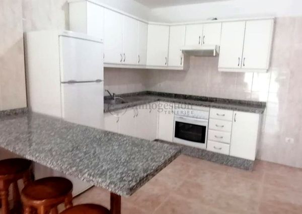 Se alquila en buzanada apartamento de 2 domitorios