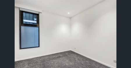Spacious Two Bedroom Apartment with Northerly Views! - Photo 4