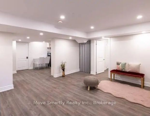 LOWER - 131 BENTWOOD CRESCENT — 1 Bedroom - Photo 1