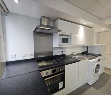 London Road, Southampton - Photo 5