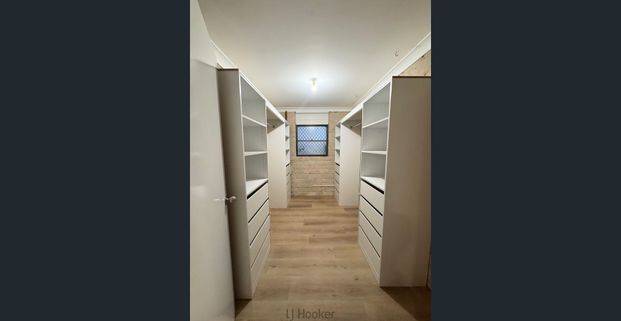 Spacious 4-Bedroom Acreage Retreat with Ultimate Privacy - Photo 1