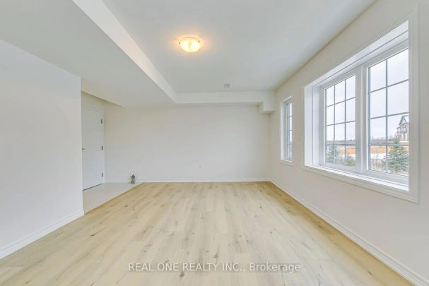 85 Mullin Drive #27B - Photo 1