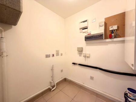 2 Bed Flat, Falcondale Court, NW10 - Photo 5