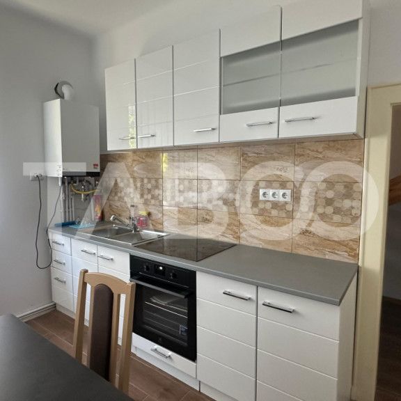 Casa de inchiriat individuala 100 mpu si curte Calea Dumbrav - Photo 1