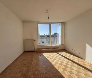 OHNE KÜCHE: Dachterrassen-Wohnung ohne Schrägen inkl. Abstellraum | Nähe U6 - Foto 2