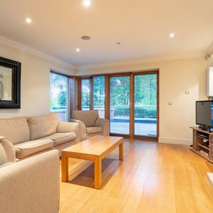 1 Cedar Lodge, Farmleigh Woods, Castleknock, Dublin 15 - Photo 2