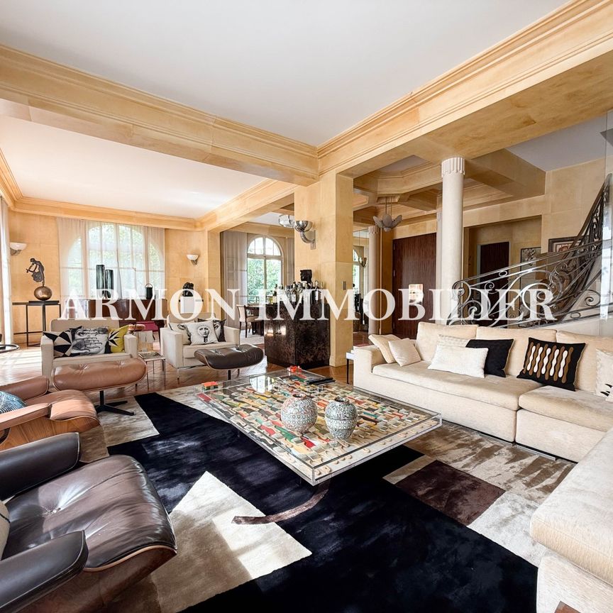 Appartement • Saint James-Général Koenig - Photo 1