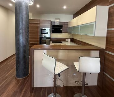 Na prenájom krásny luxusný 2 izbový byt s veľkou terasou v centre m... - Photo 4