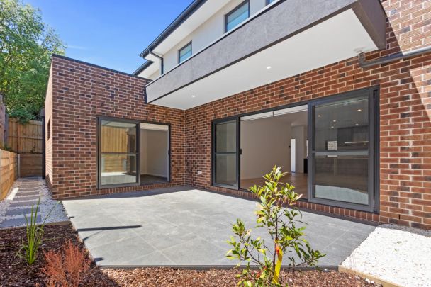 51A Furneaux Grove, Bulleen. - Photo 1