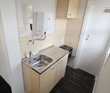 Flat 3, Mitford Place, Armley, Leeds, LS12 1NH - Photo 2
