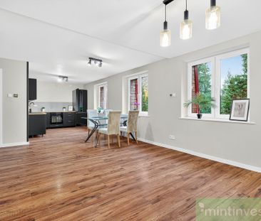 Mieszkanie 2-pok. w dworku! Zielona okolica - Zdjęcie 2