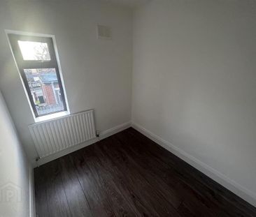 16 Dhu Varren Park, Belfast, BT13 3FH - Photo 3