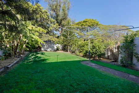 28 Keperra Street, Keperra QLD 4054 - House For Rent | Domain - Photo 4