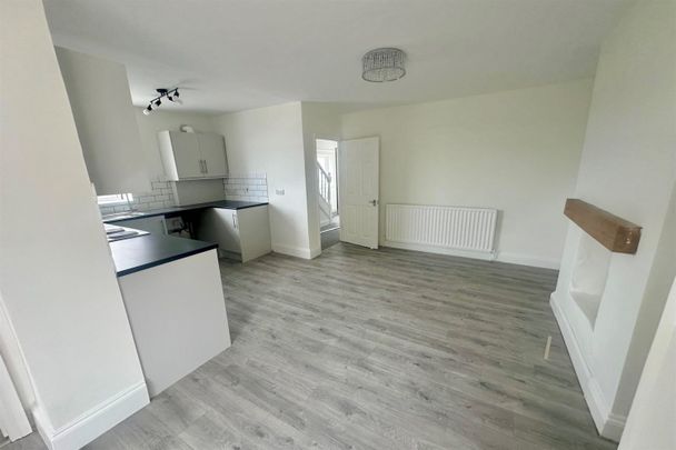 Gainsford Road, Bitterne, SO19 - Photo 1