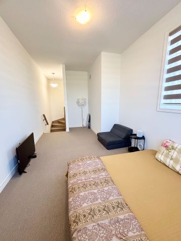 For Lease - 103 Picardy Drive, Hamilton, Ontario - Photo 5