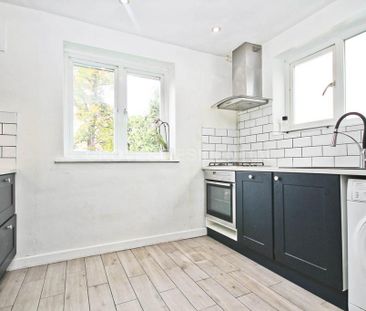 2 bedroom maisonette to rent - Photo 4