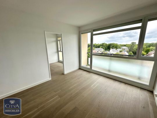Location Appartement 4 pièces 72m² MONT ST AIGNAN 76130 - Photo 1